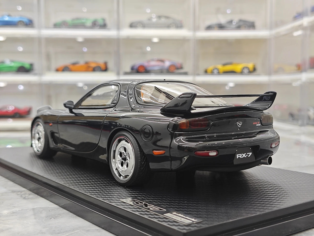 Mazda 1992 RX-7 FD3S Black 1:18 resin model car by Ignition - view 6