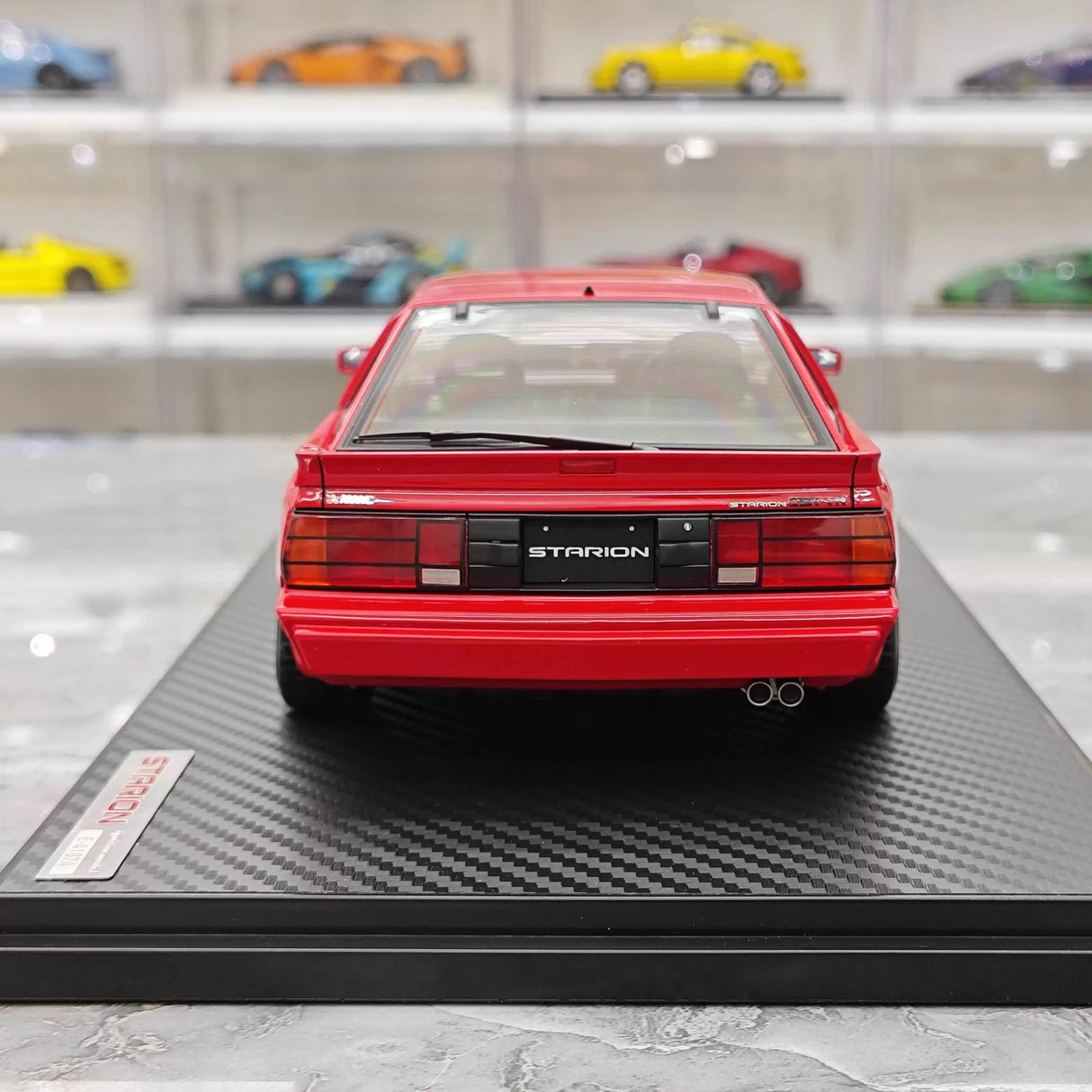 Ignition Mitsubishi 1983 Starion 2600 GSR-VR Red 1:18 – Verzamelbare resin modelresin resin