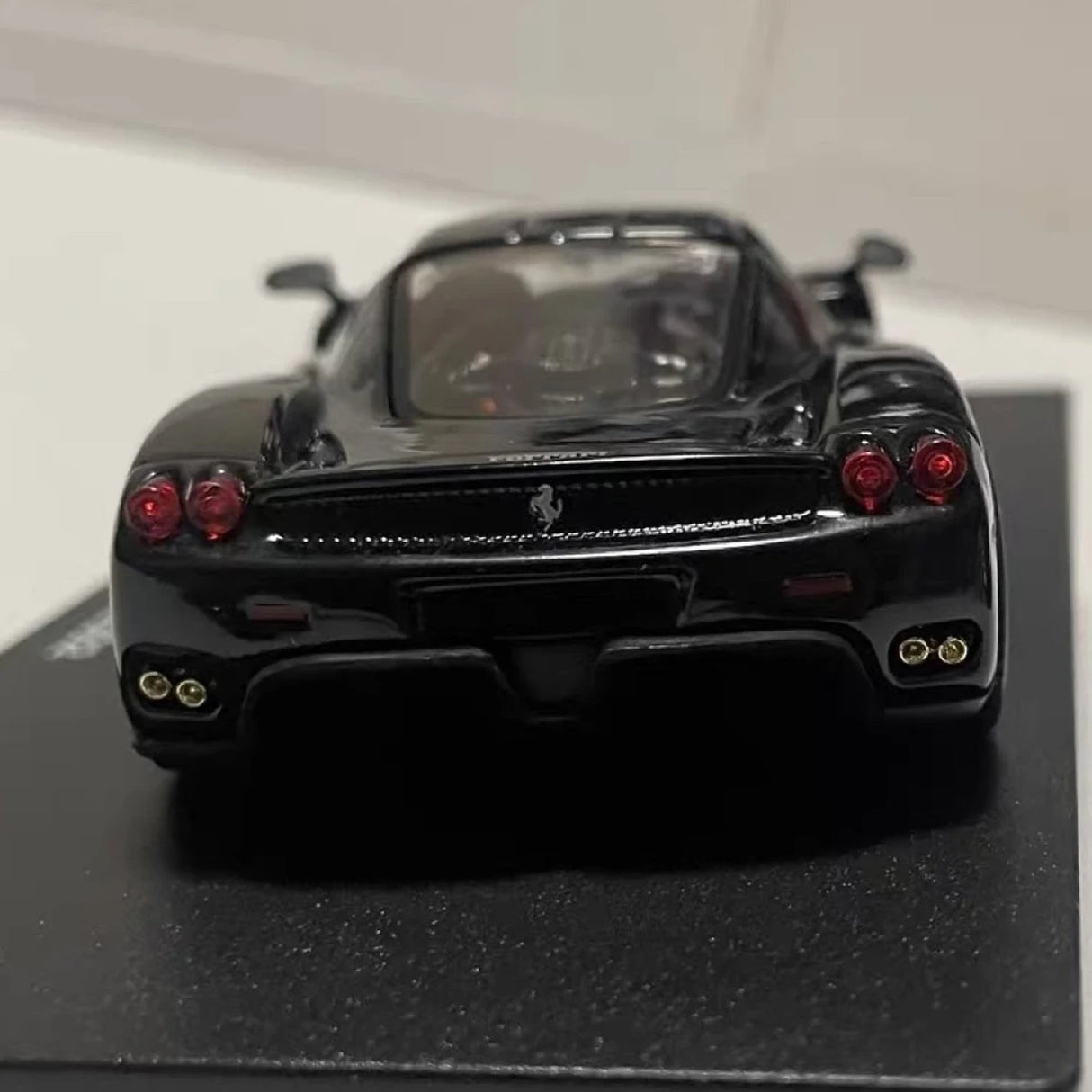 IXO Ferrari 2002 Enzo Black 1:43 – Collectible Diecast Model Die-Cast
