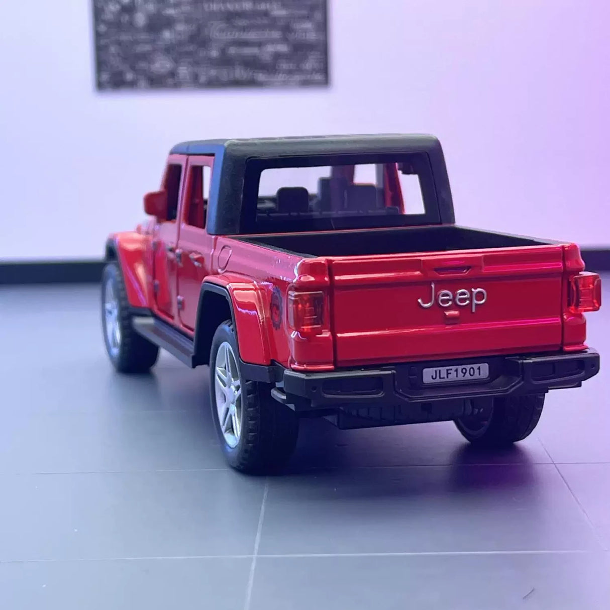 Jeep 2020 Gladiator Rubicon röd 1:32 – pressgjuten visningsmodell