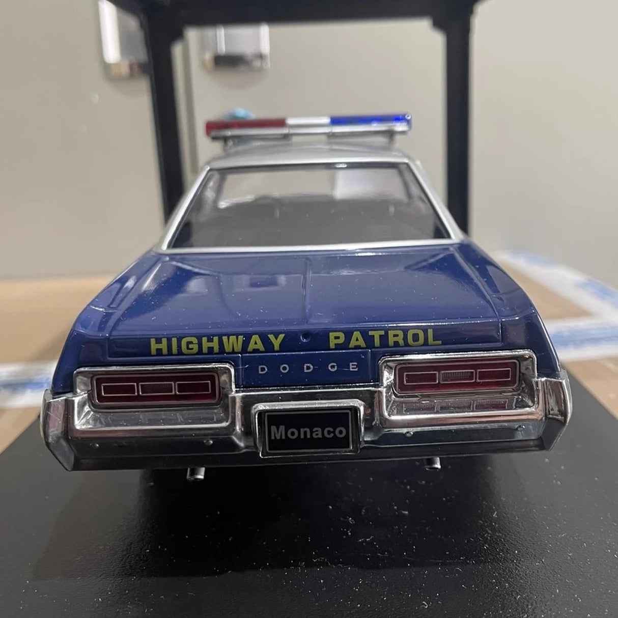 KK Skala Dodge 1974 Monaco Nevada Highway Patrol 1:18 – Kolekcjonerskie modele odlewane z odlewu