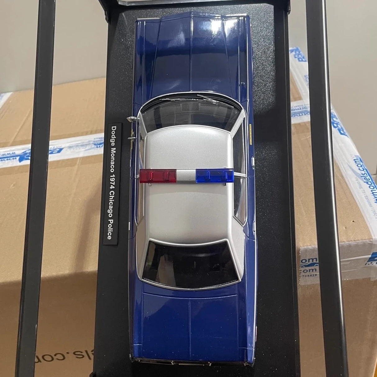 KK Skala Dodge 1974 Monaco Nevada Highway Patrol 1:18 – Kolekcjonerskie modele odlewane z odlewu