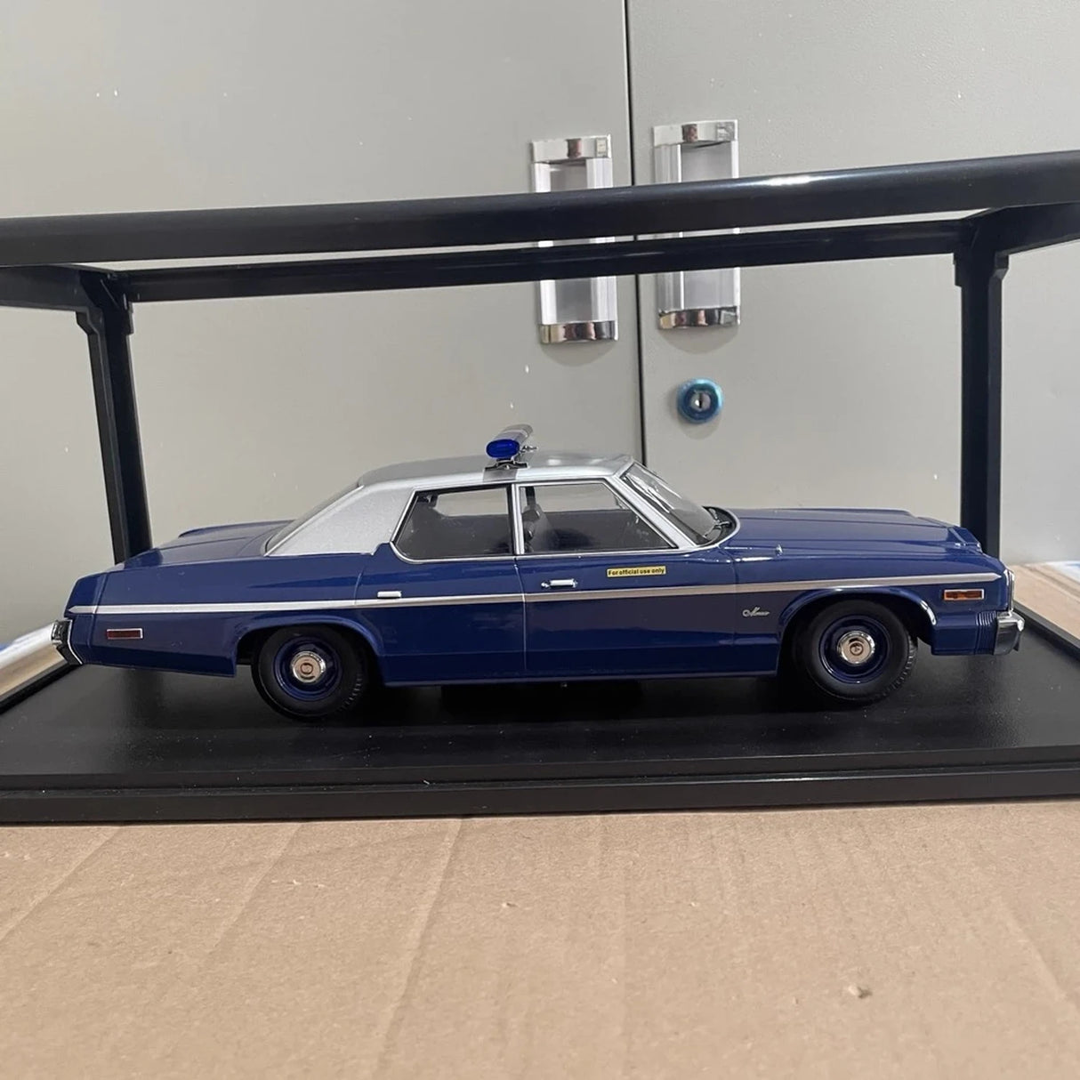 KK Skala Dodge 1974 Monaco Nevada Highway Patrol 1:18 – Kolekcjonerskie modele odlewane z odlewu