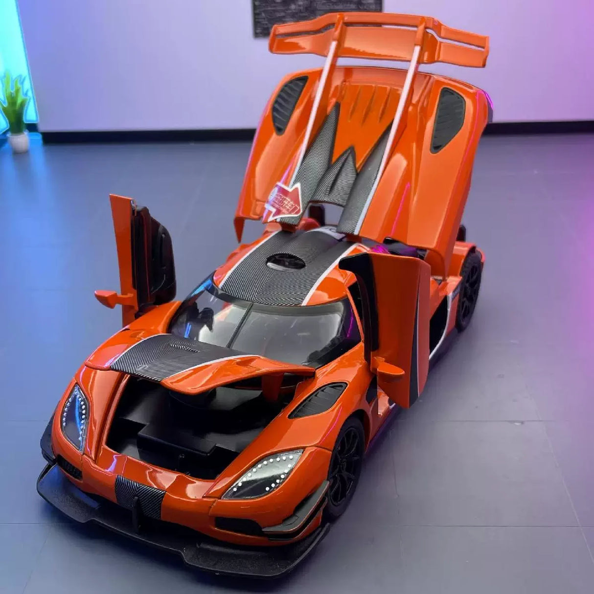 Koenigsegg 2014 One1 oranje 1:24 – diecast displaymodel