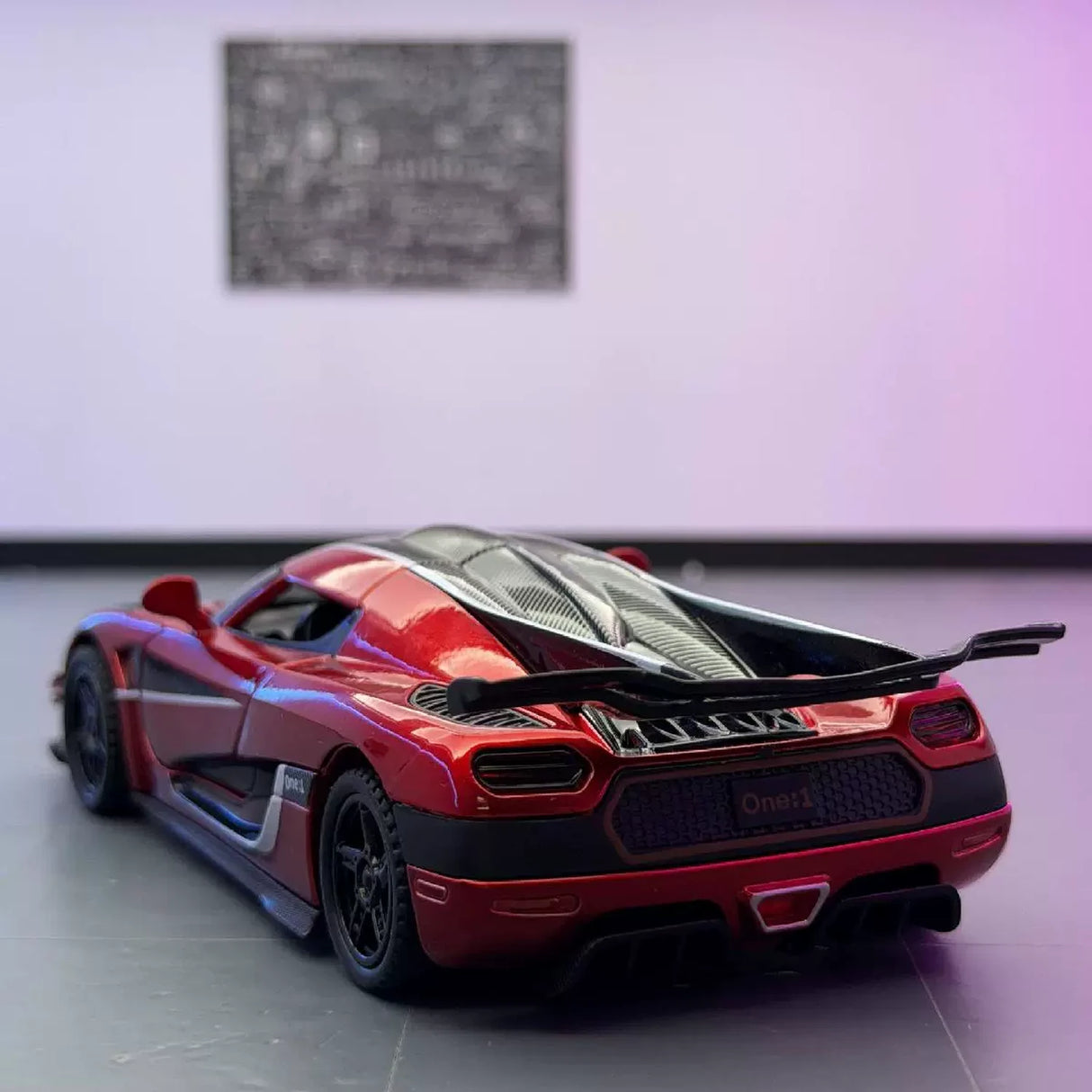 Koenigsegg 2014 One1 röd 1:32 – pressgjuten visningsmodell