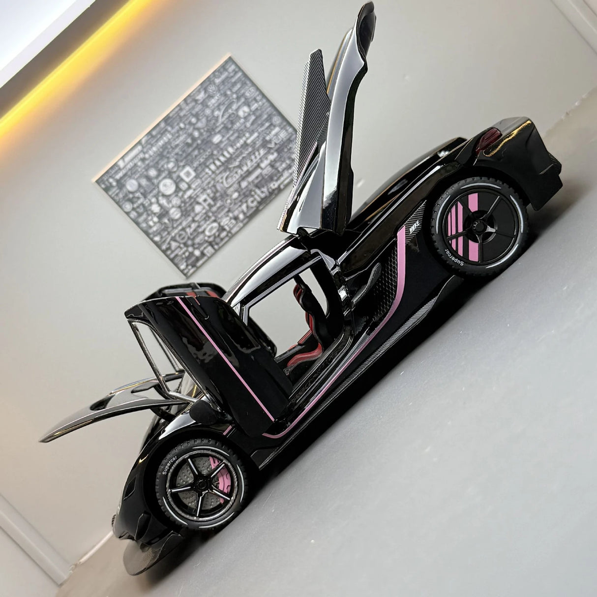 Koenigsegg 2020 Jesko Absolut zwart 1:24 – diecast displaymodel