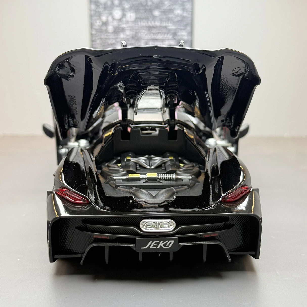 Koenigsegg 2020 Jesko Absolut zwart 1:24 – diecast displaymodel