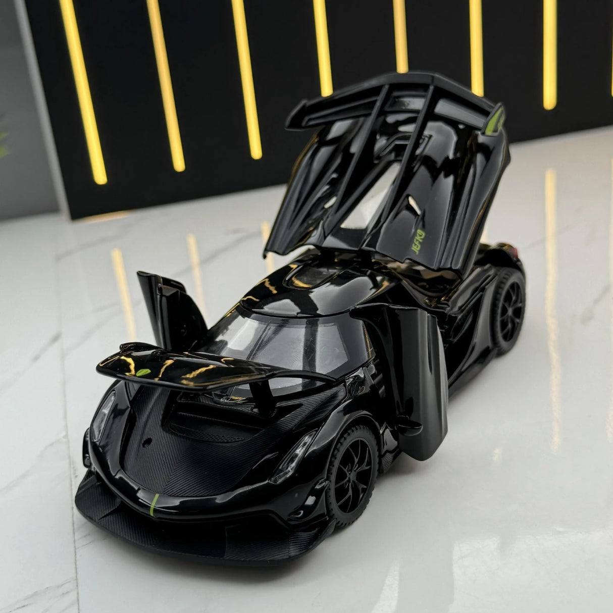 Koenigsegg 2021 Jesko Attack svart 1:32 – pressgjuten visningsmodell