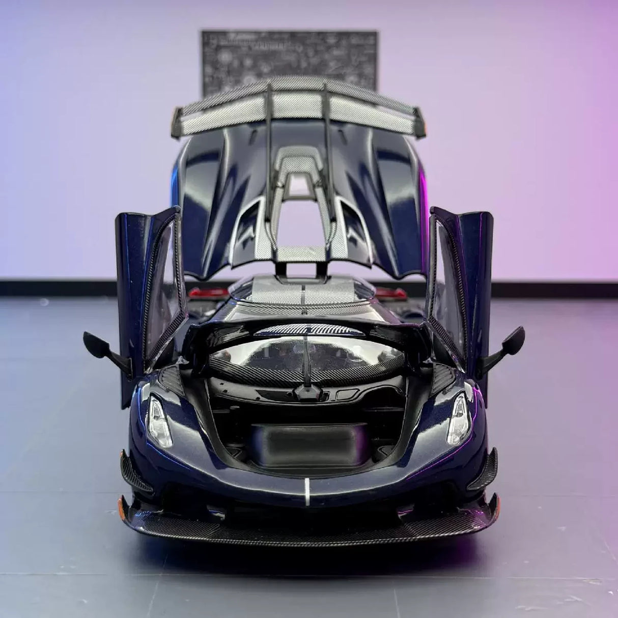 Koenigsegg 2021 Jesko Attack blauw 1:24 – diecast displaymodel