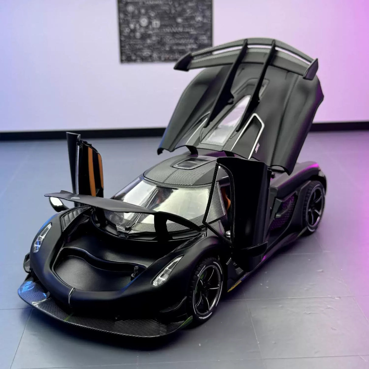 Koenigsegg 2021 Jesko Attack Matte zwart 1:24 – diecast displaymodel