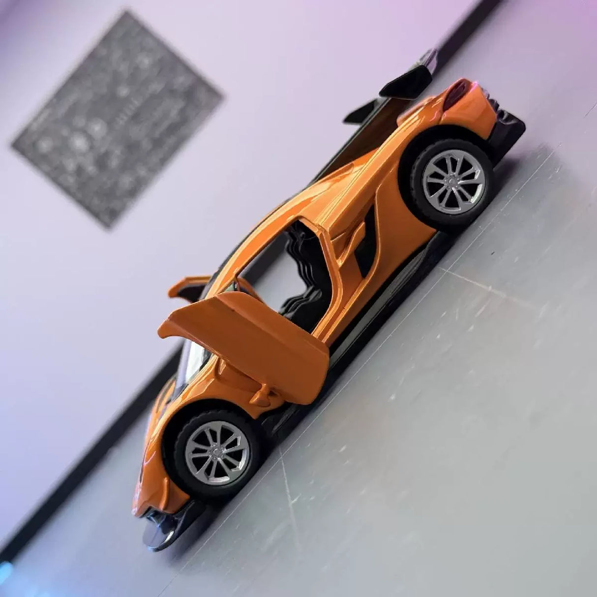 Koenigsegg 2021 Jesko Attack gul 1:32 – pressgjuten visningsmodell