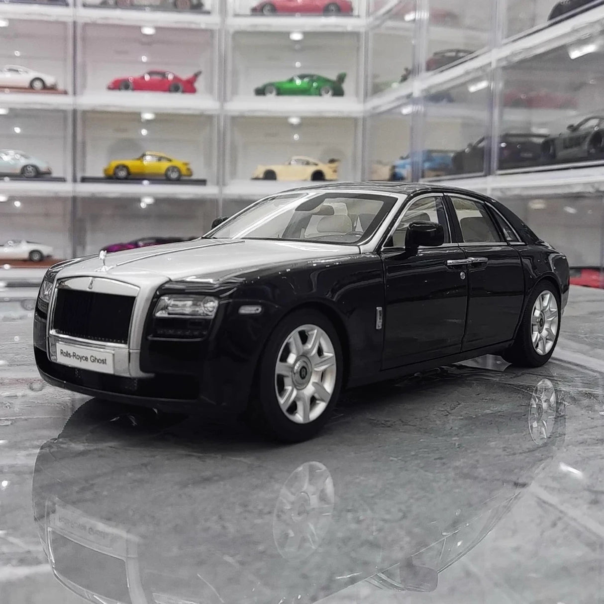 Kyosho Rolls-Royce 2009 Ghost Black 1:18 – Collectible Diecast Model Die-Cast