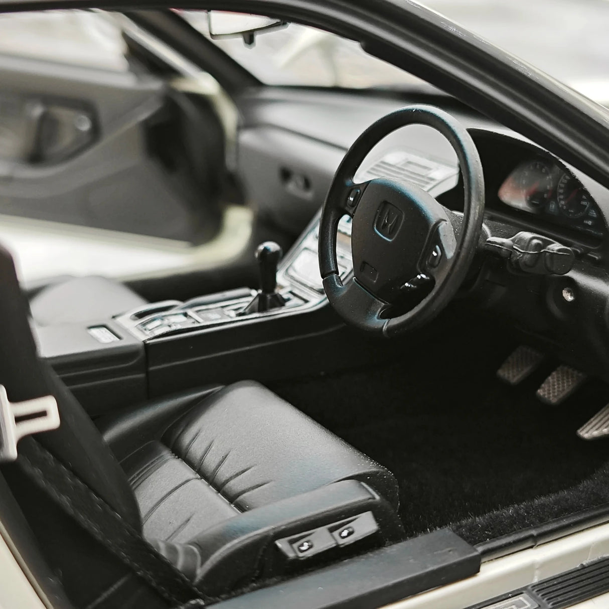 LCD Honda 1990 NSX NA1 White 1:18 – samlarobjekt i gjutet modell av gjutna metall