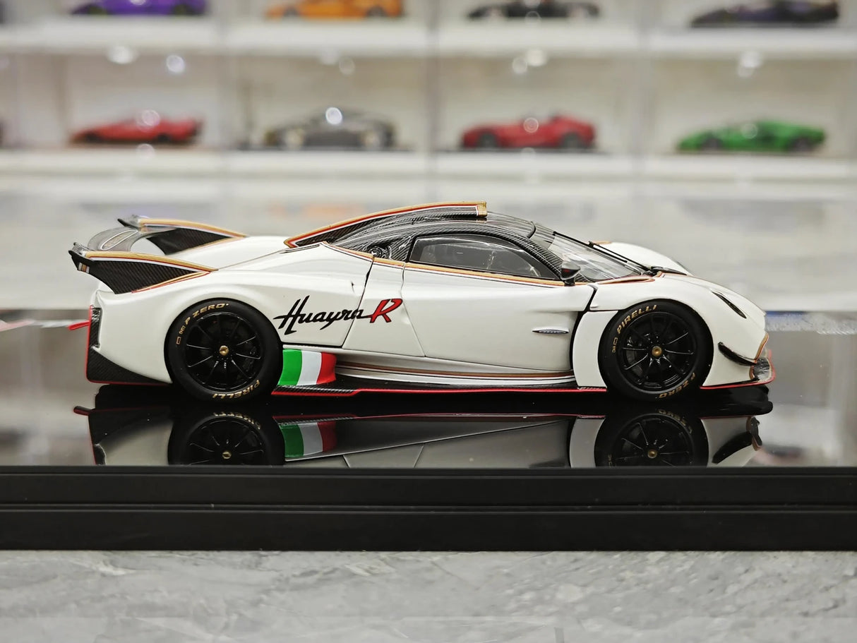 LCD Pagani 2021 Huayra R White 1:43 – コレクターズル・ダイキャストモデル ダイキャスト