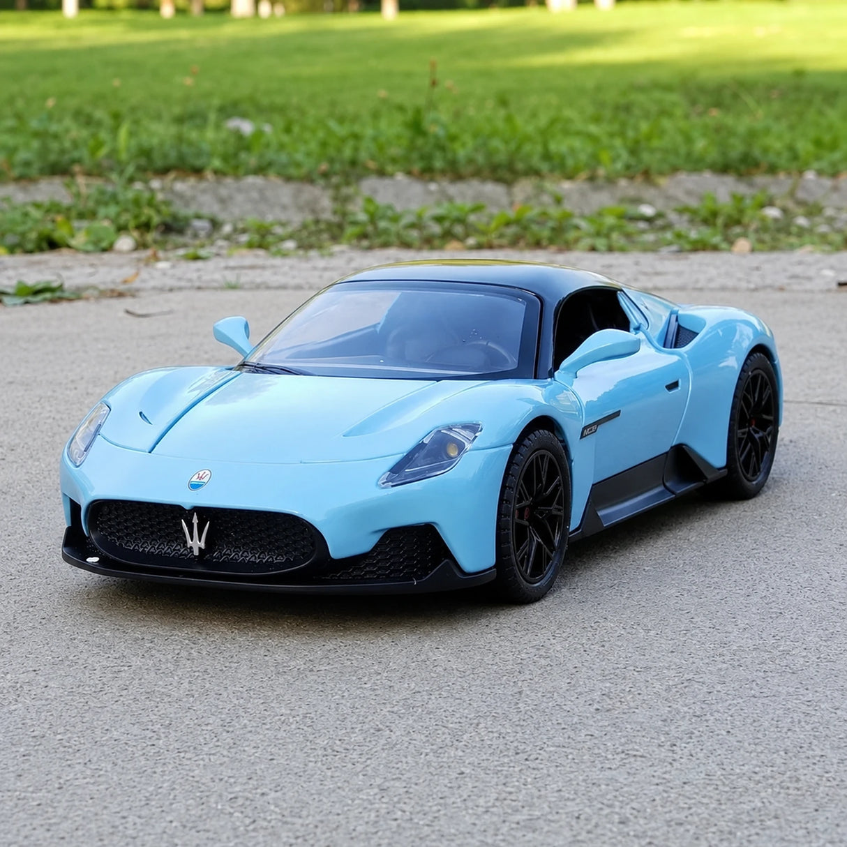 Maserati 2020 MC20 블루 1:24 – 다이캐스트 디스플레이 모델 다이캐스트