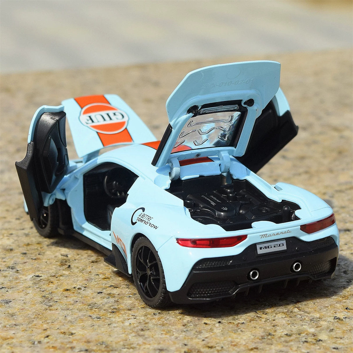 Maserati 2020 MC20 Gulf Livery 1:32 – Druckguss-Display-Modell in Druckguss