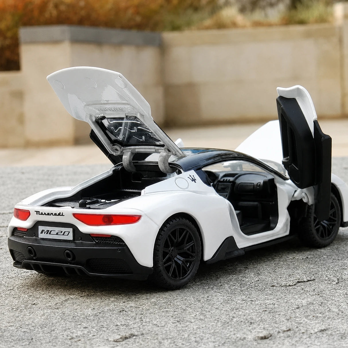 Maserati 2020 MC20 vit 1:32 – pressgjuten visningsmodell