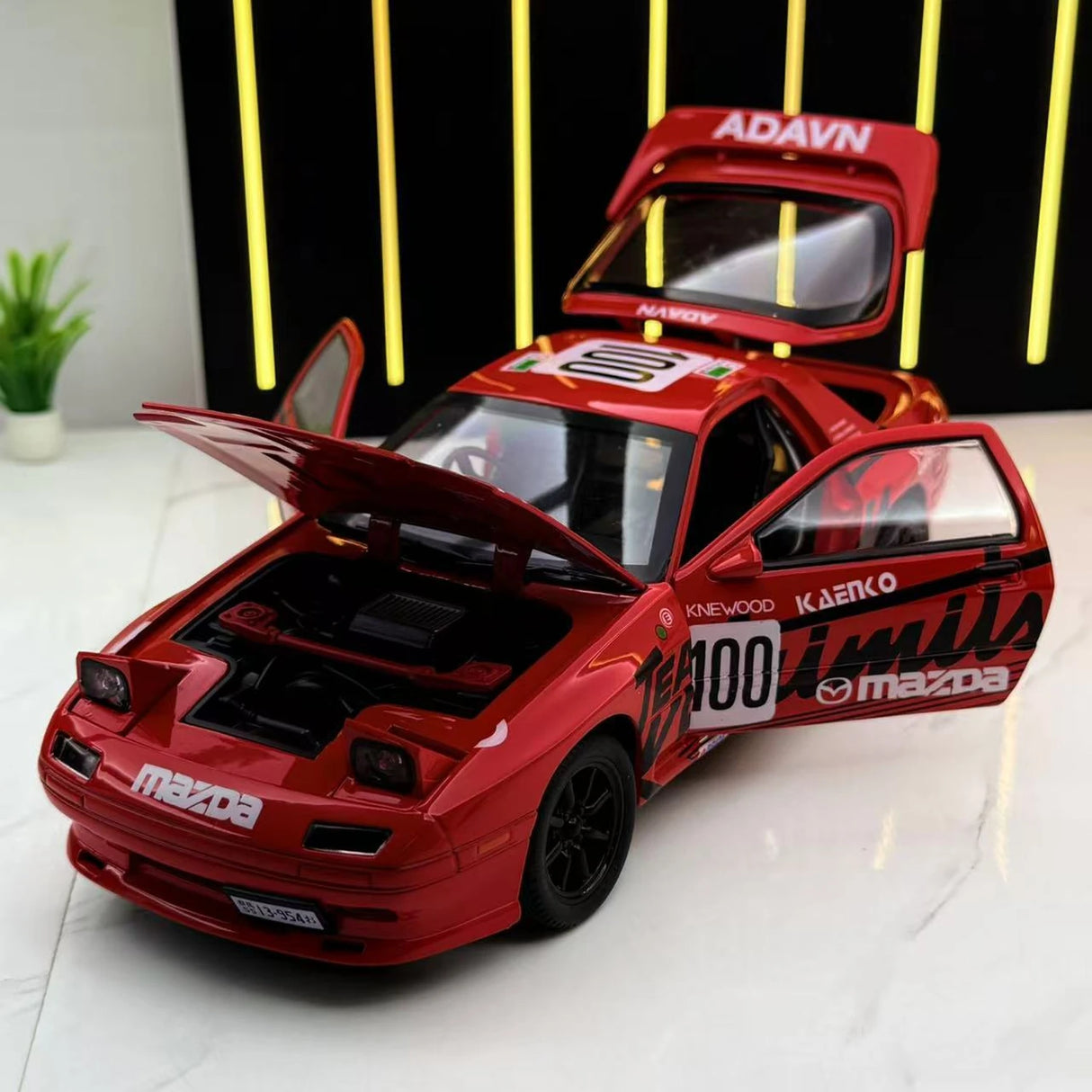 Mazda 1985 RX-7 FC3S rood Racing Livery 1:24 – diecast displaymodel