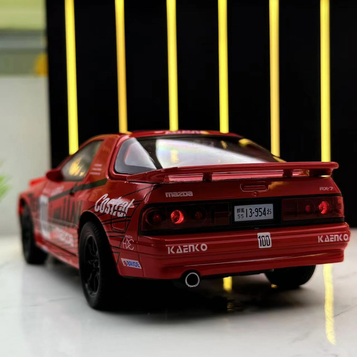 Mazda 1985 RX-7 FC3S rood Racing Livery 1:24 – diecast displaymodel