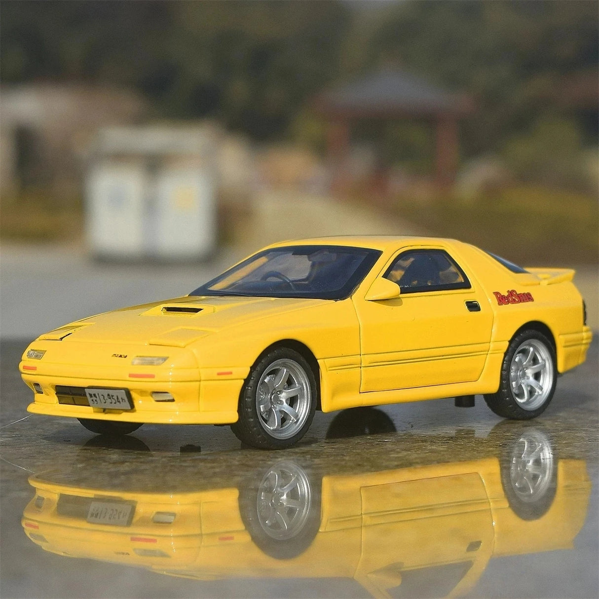 Mazda 1985 RX-7 FC3S Gelber 1:32 – Druckguss-Displaymodell Druckguss