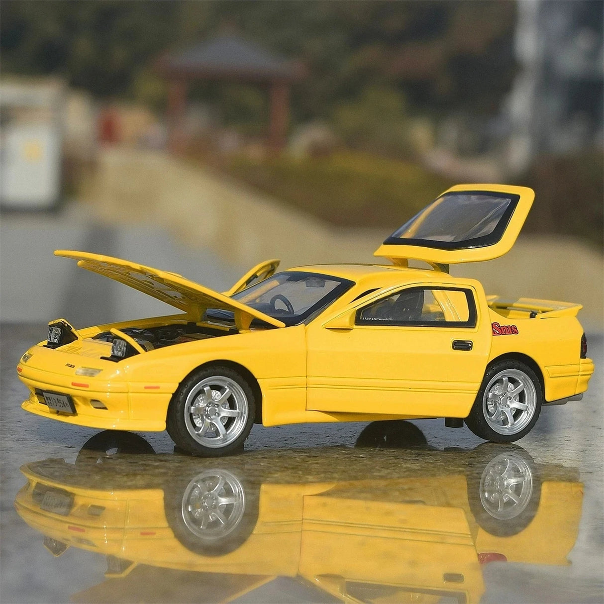 Mazda 1985 RX-7 FC3S Gelber 1:32 – Druckguss-Displaymodell Druckguss