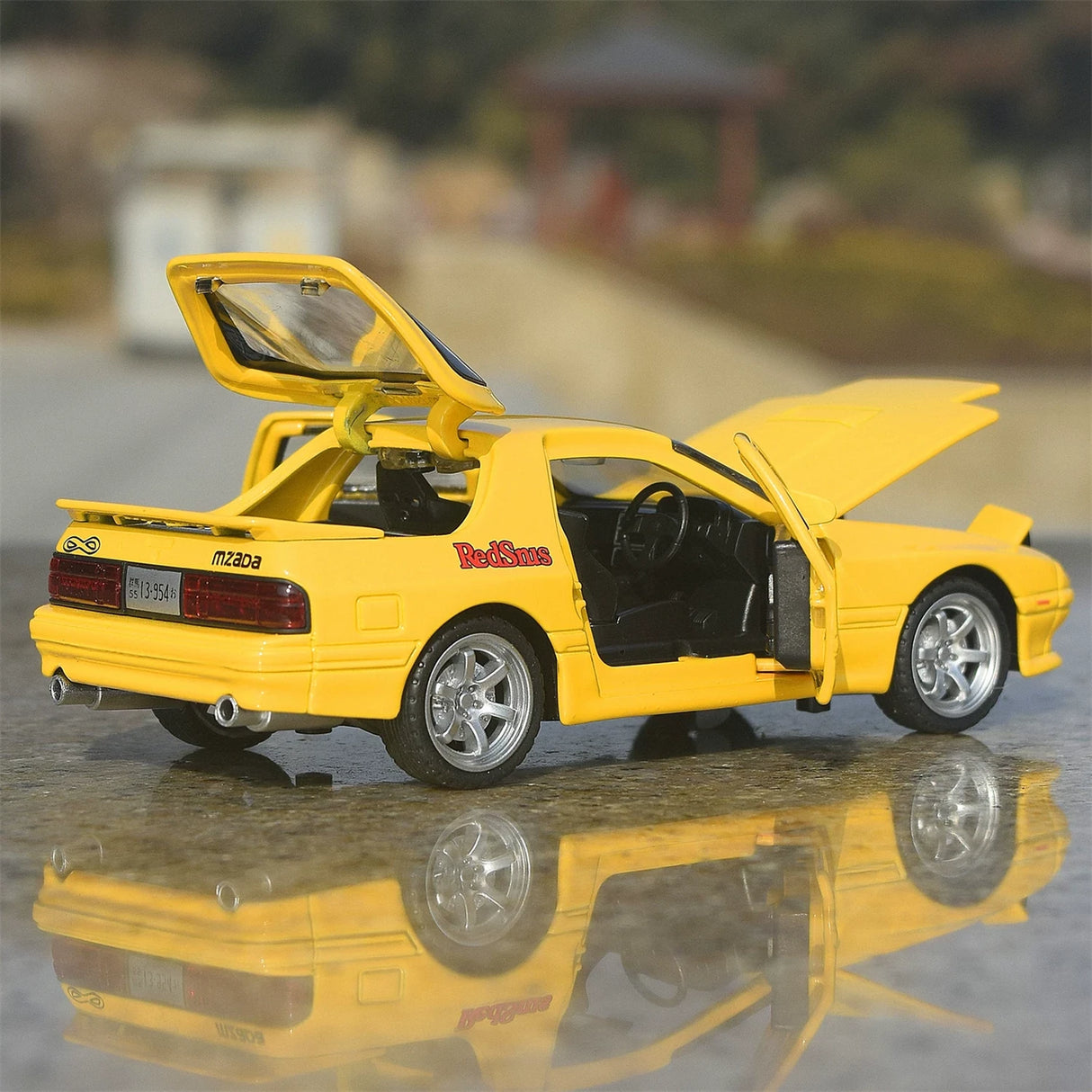 Mazda 1985 RX-7 FC3S Gelber 1:32 – Druckguss-Displaymodell Druckguss