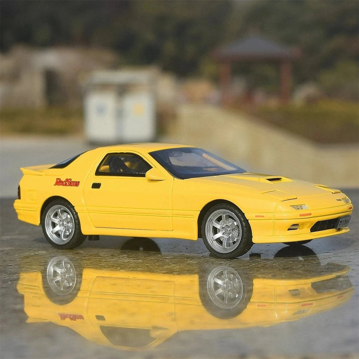Mazda 1985 RX-7 FC3S Gelber 1:32 – Druckguss-Displaymodell Druckguss