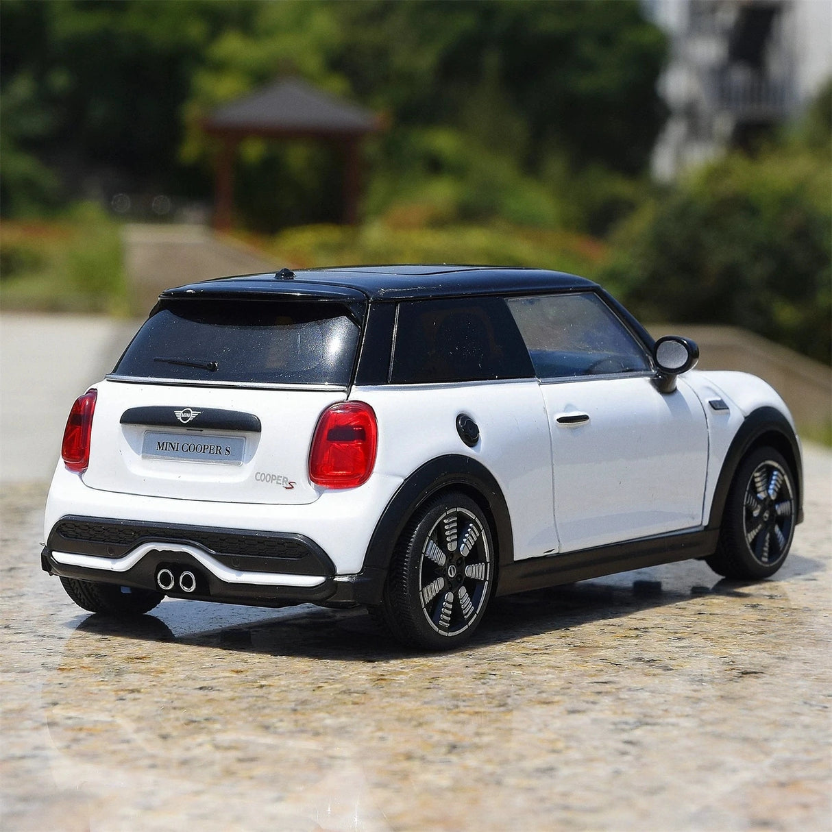 MINI 2021 Cooper S 3-Door F56 LCI2 wit 1:24 – diecast displaymodel