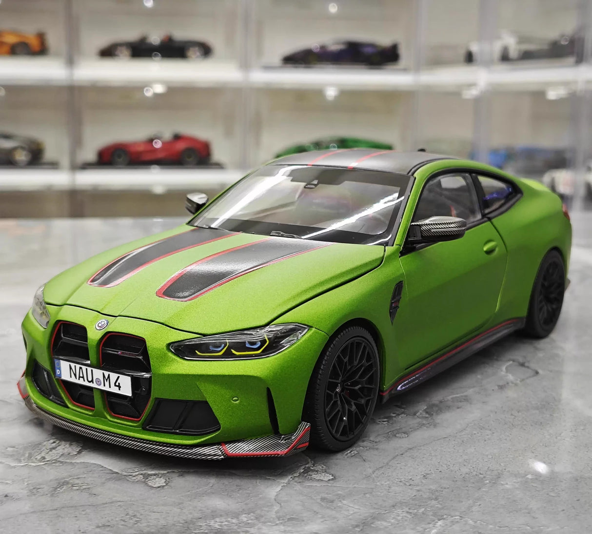 Minichamps BMW 2023 M4 CSL Green 1:18 – Collectible Resin Model Resin