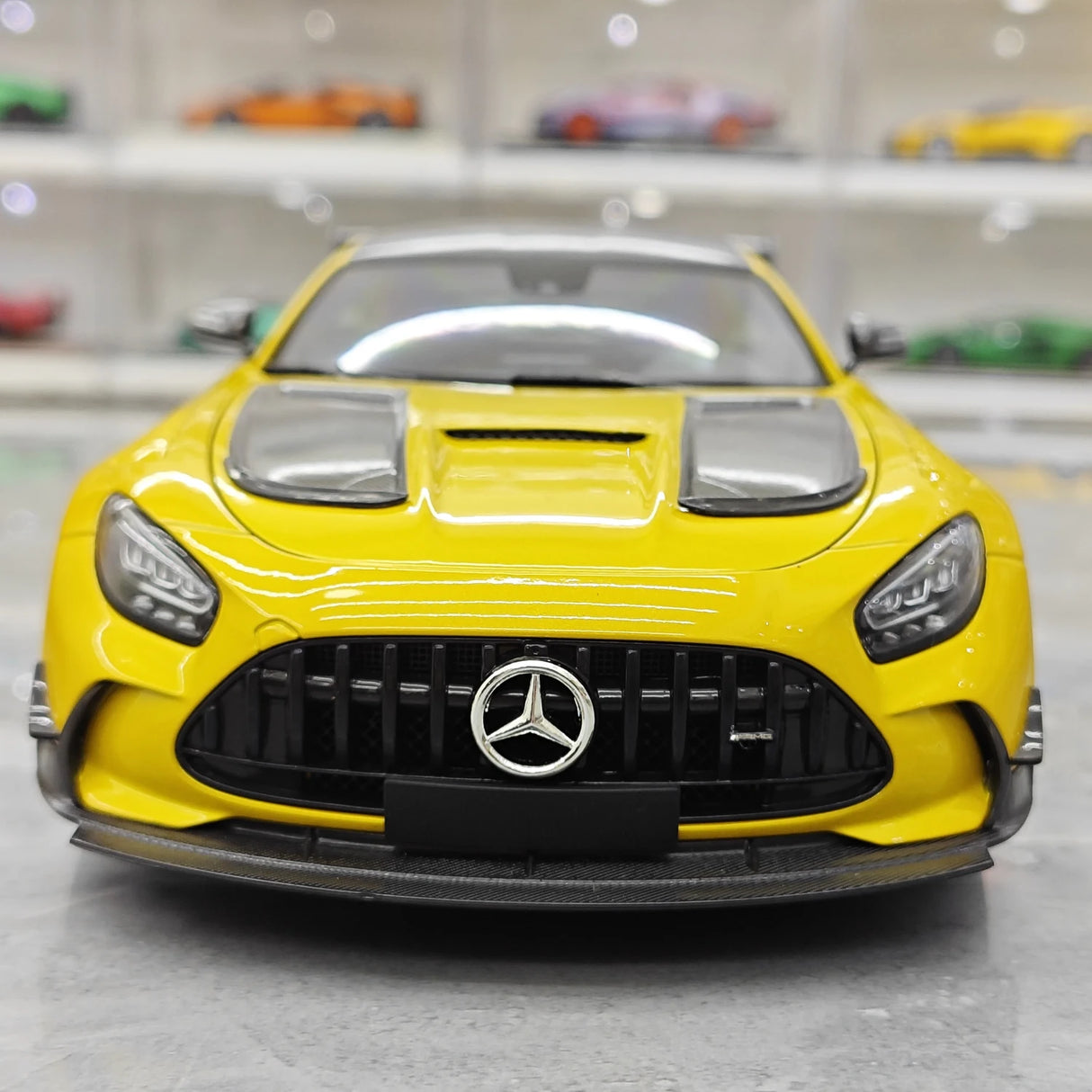 Mercedes-AMG 2021 GT Black Series Solarbeam Yellow Metallic 1:18 diecast model car by Minichamps - view 1