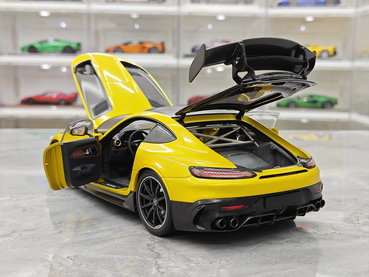 Mercedes-AMG 2021 GT Black Series Solarbeam Yellow Metallic 1:18 diecast model car by Minichamps - view 10