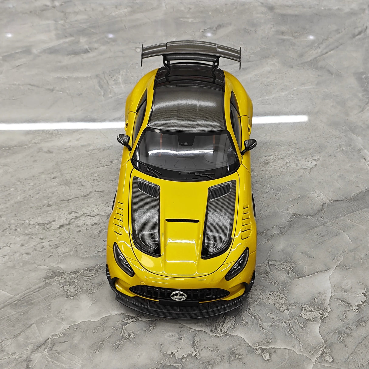 Mercedes-AMG 2021 GT Black Series Solarbeam Yellow Metallic 1:18 diecast model car by Minichamps - view 3