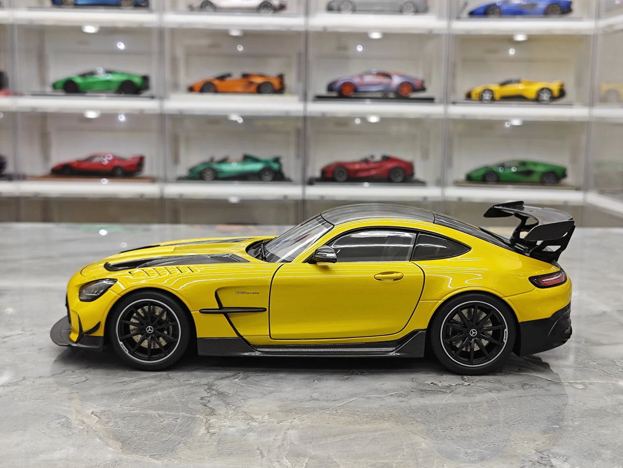 Mercedes-AMG 2021 GT Black Series Solarbeam Yellow Metallic 1:18 diecast model car by Minichamps - view 7