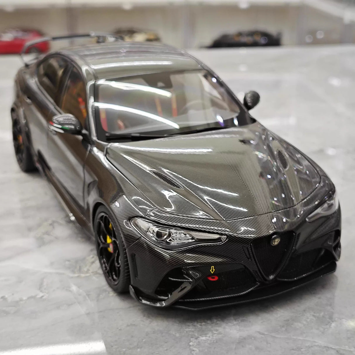 MotorHelix Alfa Romeo 2021 Giulia GTAm preto 1:18 – modelo de coleção em metal fundido