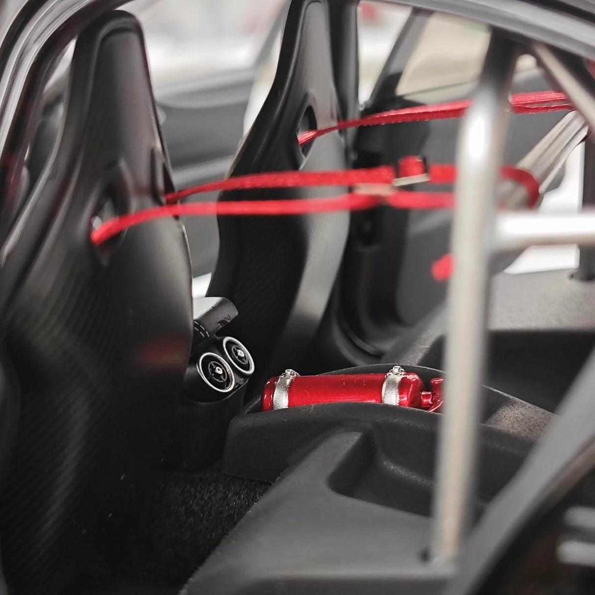 MotorHelix Alfa Romeo 2021 Giulia GTAm preto 1:18 – modelo de coleção em metal fundido