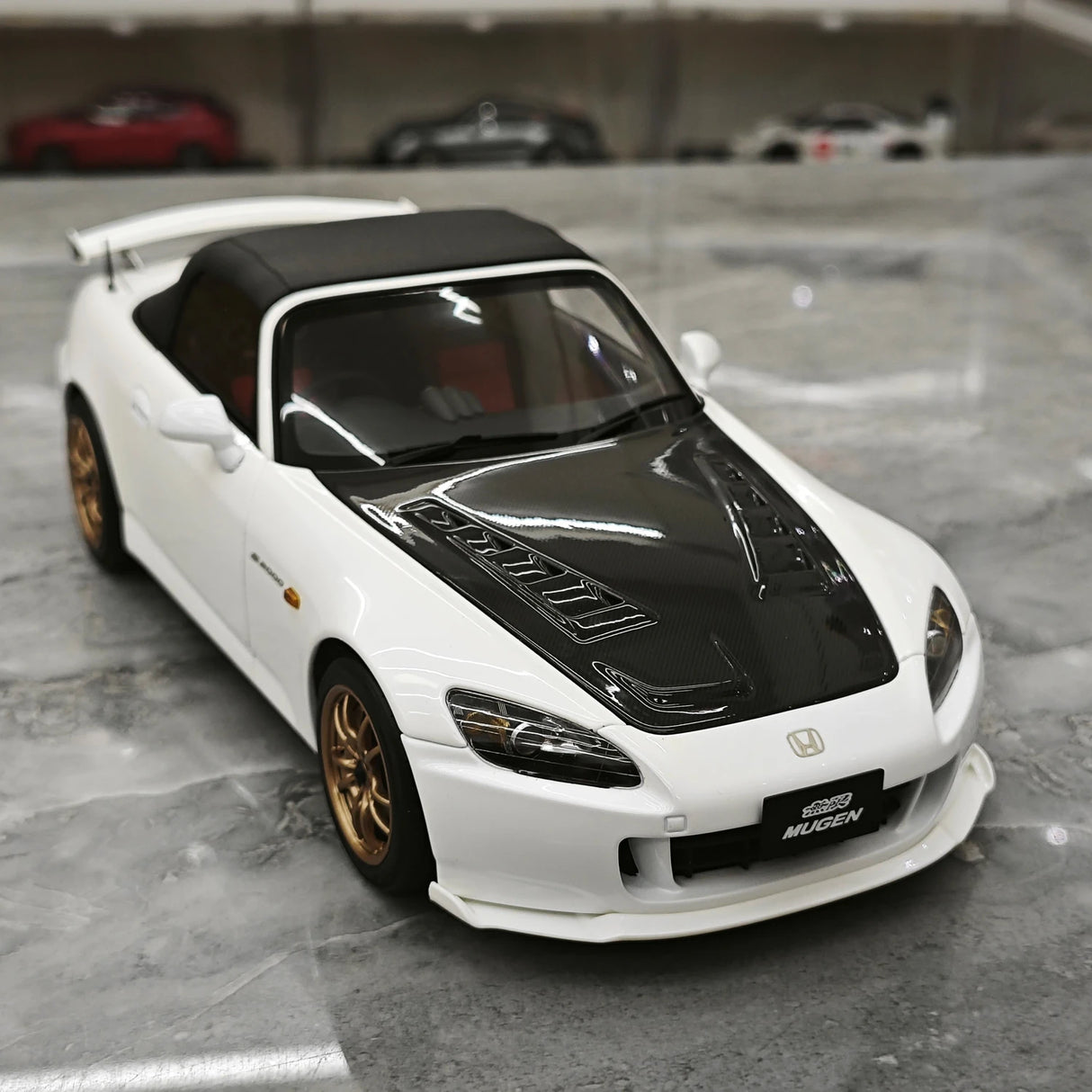 MotorHelix Honda 2005 S2000 AP2 MUGEN Platinum White Pearl 1:18 – Collectible Diecast Model Die-Cast