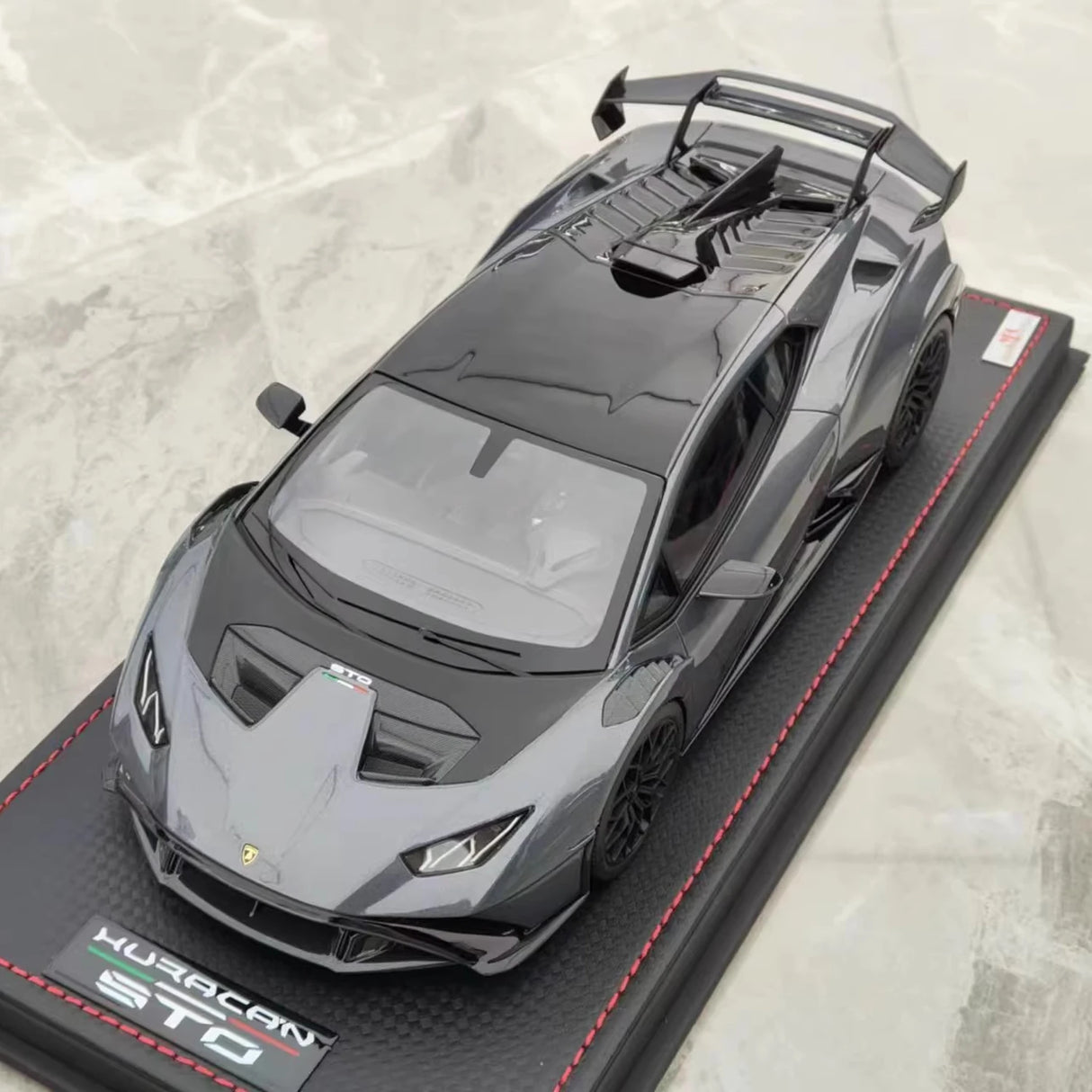 MR Collection Lamborghini 2021 Huracan STO Gray 1:18 – Collectible Resin Model Resin