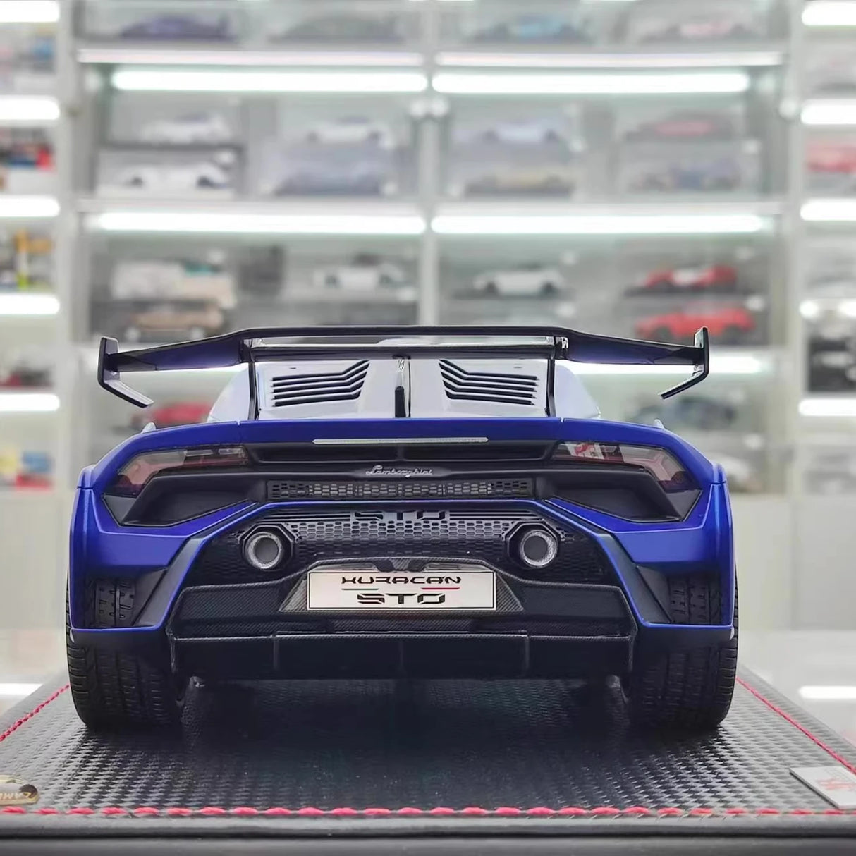 MR Collection Lamborghini 2021 Huracan STO Blue 1:18 – Resina de Modelo de Resina de Coleção
