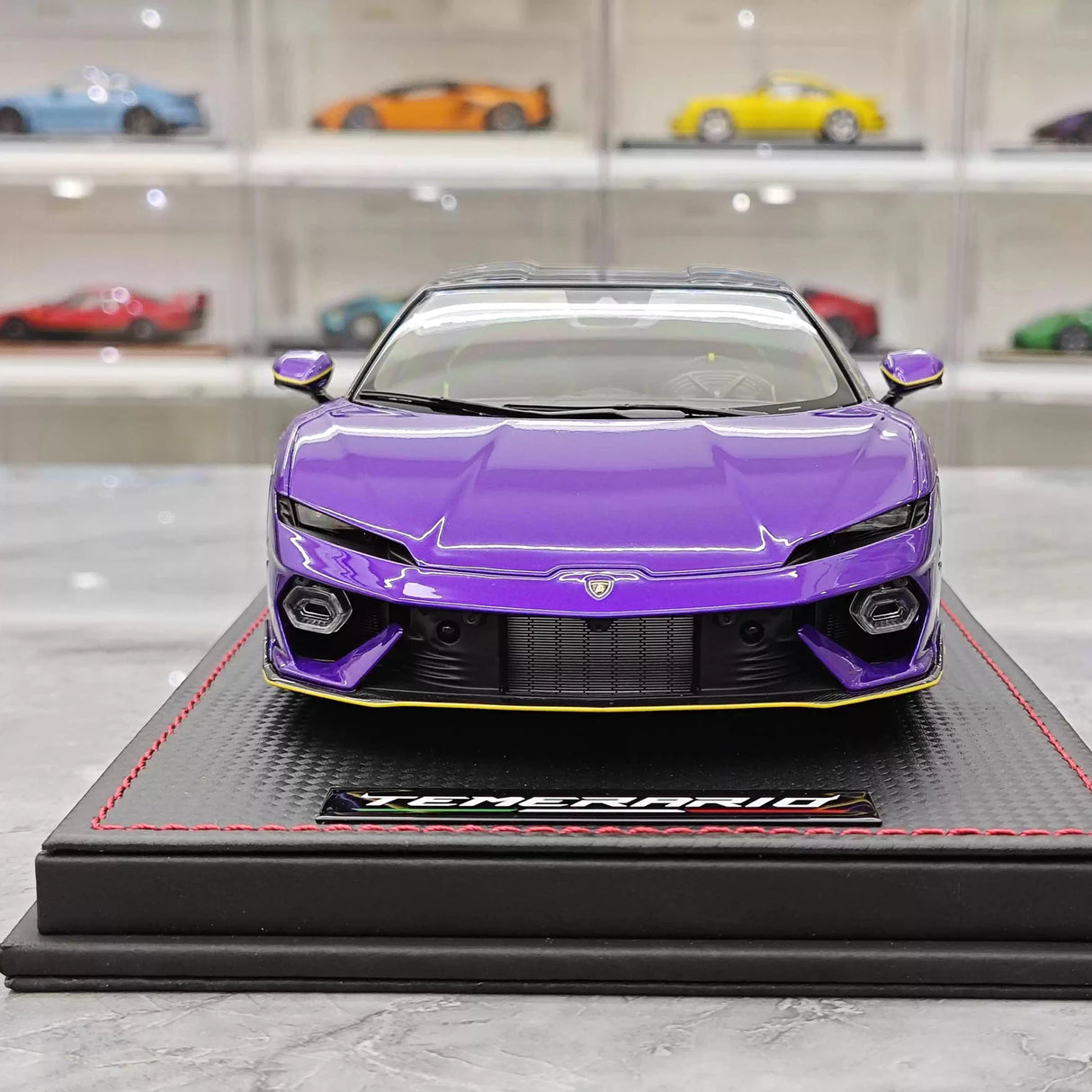 MR Kolekcja Lamborghini 2024 Temerario AP Purple 1:18 – kolekcjonerska żywica modelowa żywicowa (MR Collection)