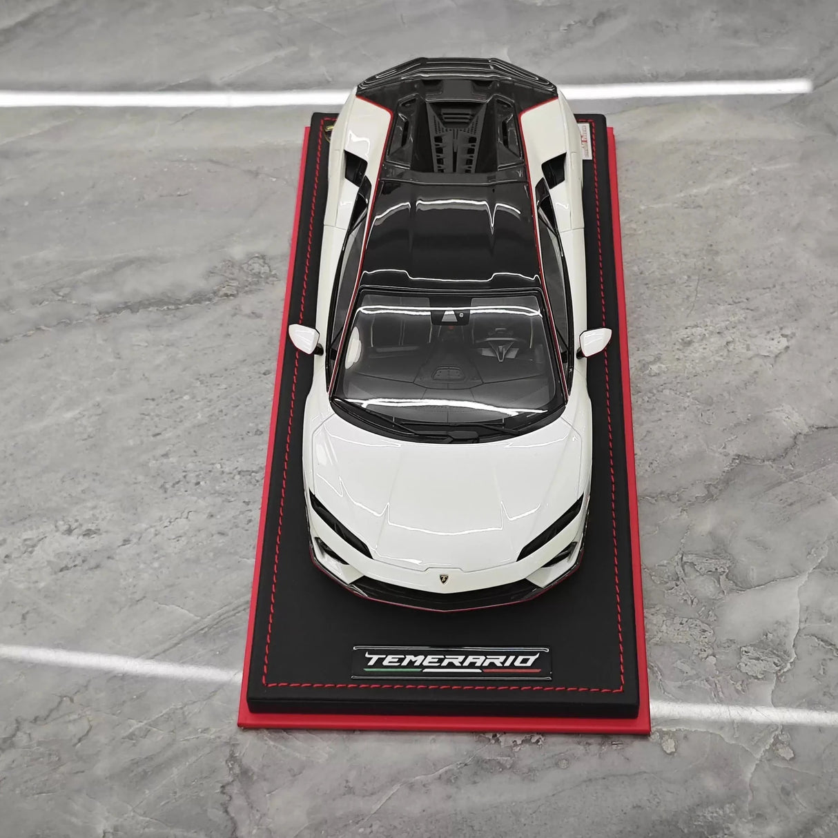 MR Kolekcja Lamborghini 2024 Temerario AP White 1:18 – kolekcjonerska żywica modelowa żywica (MR Collection)