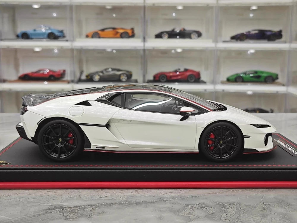 MR Kolekcja Lamborghini 2024 Temerario AP White 1:18 – kolekcjonerska żywica modelowa żywica (MR Collection)