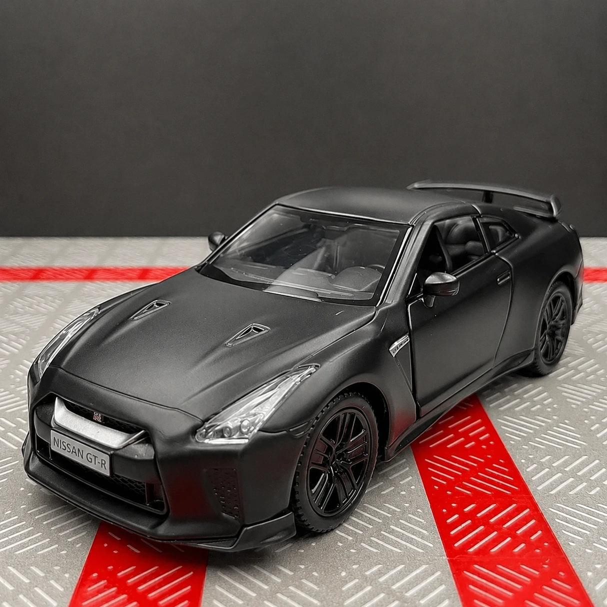 Nissan 2007 GT-R R35 Matte أسود 1:36 – نموذج عرض معدني مصبوب