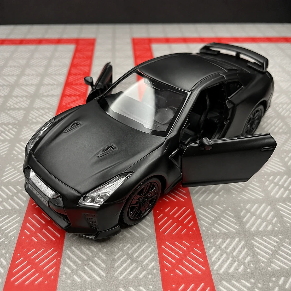 Nissan 2007 GT-R R35 Matte أسود 1:36 – نموذج عرض معدني مصبوب