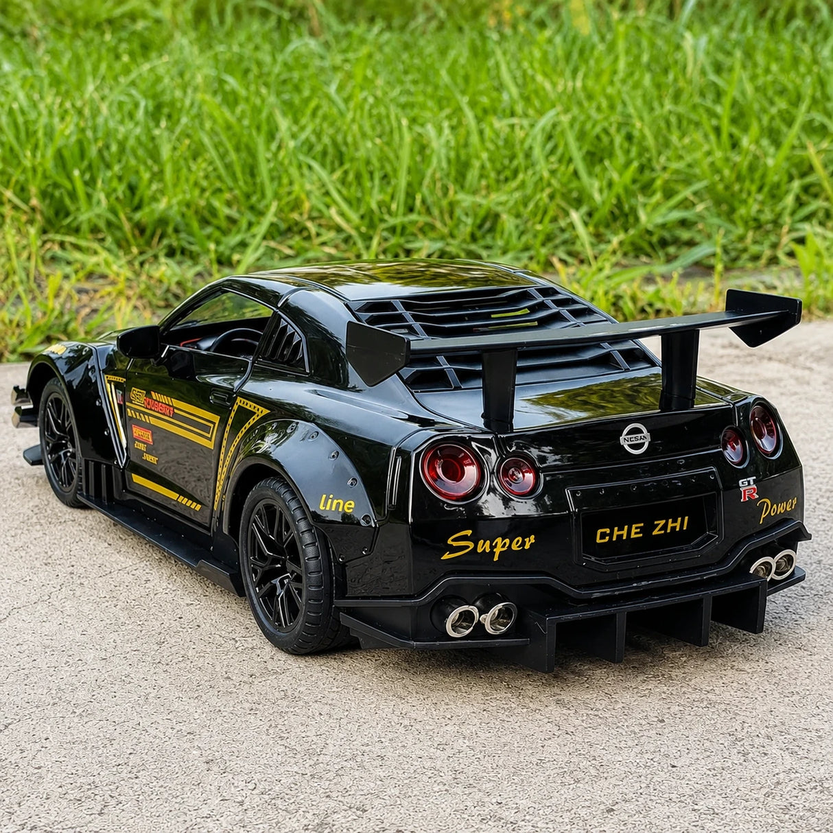 Nissan 2017 GT-R R35 zwart 1:24 – diecast displaymodel