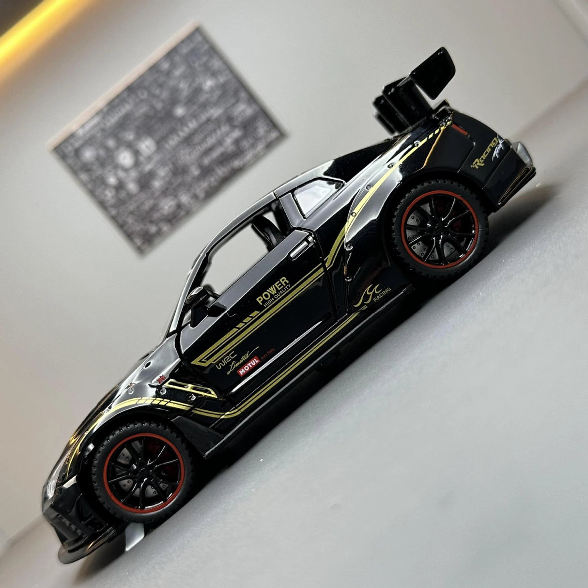 Nissan 2017 GT-R R35 Nismo Schwarze 1:32 – Druckguss-Display-Modell in Druckguss