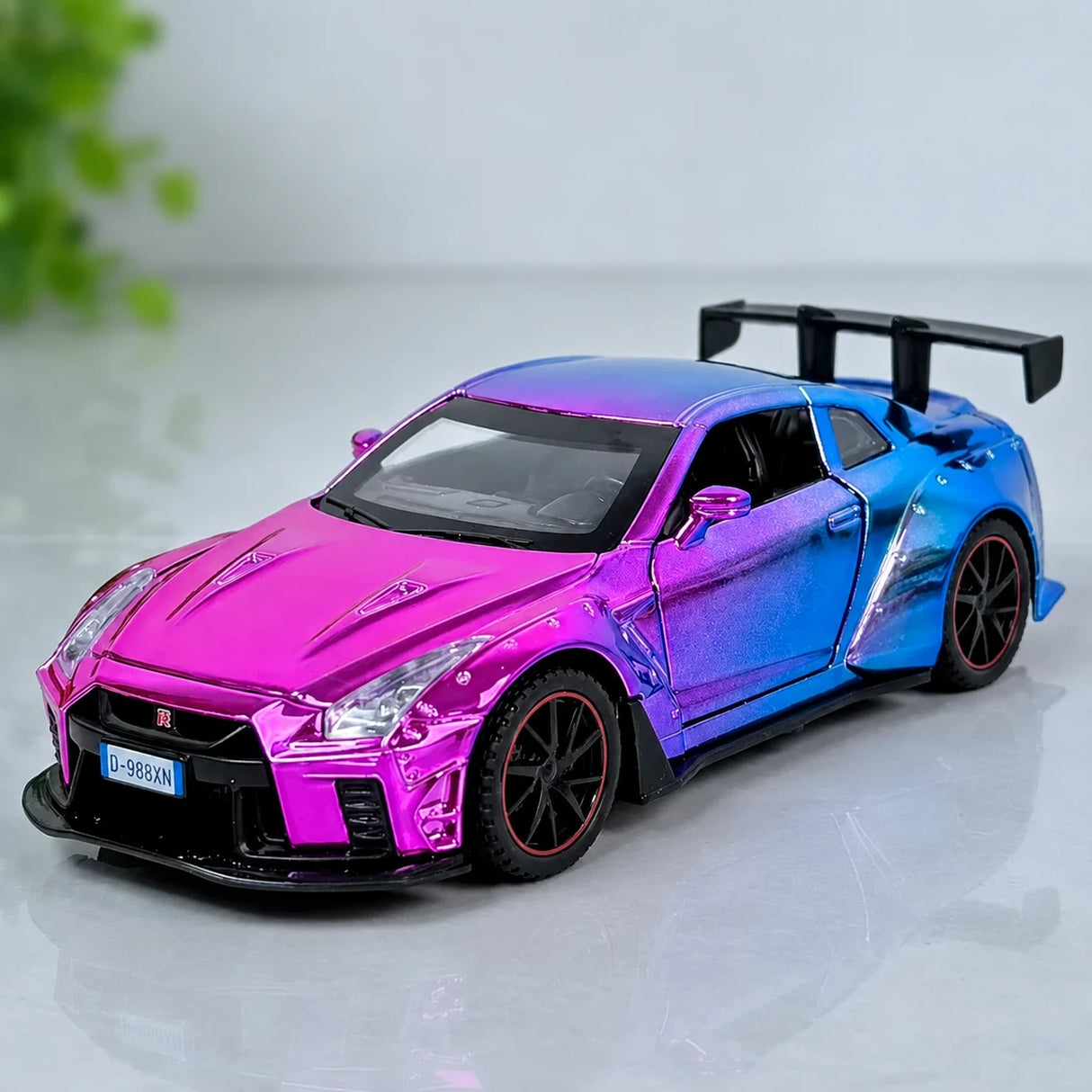 Nissan 2017 GT-R R35 Nismo Pink 1:32 – Druckguss-Display-Modell in Druckguss