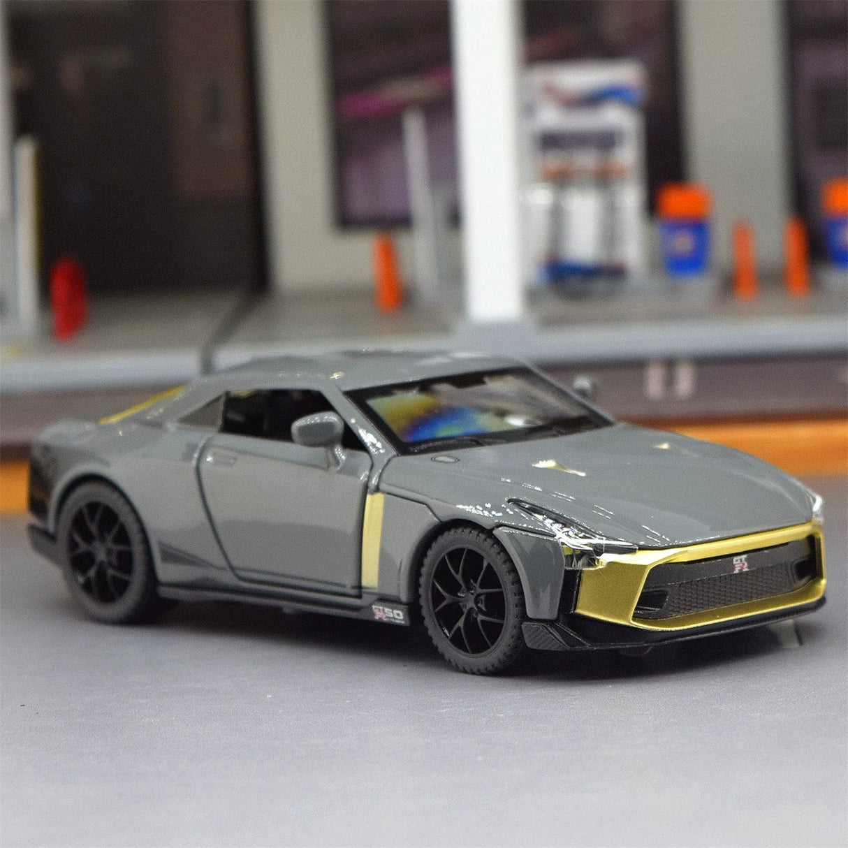Nissan 2018 GT-R50 von Italdesign Gray 1:32 – Druckguss-Display-Modell Druckguss