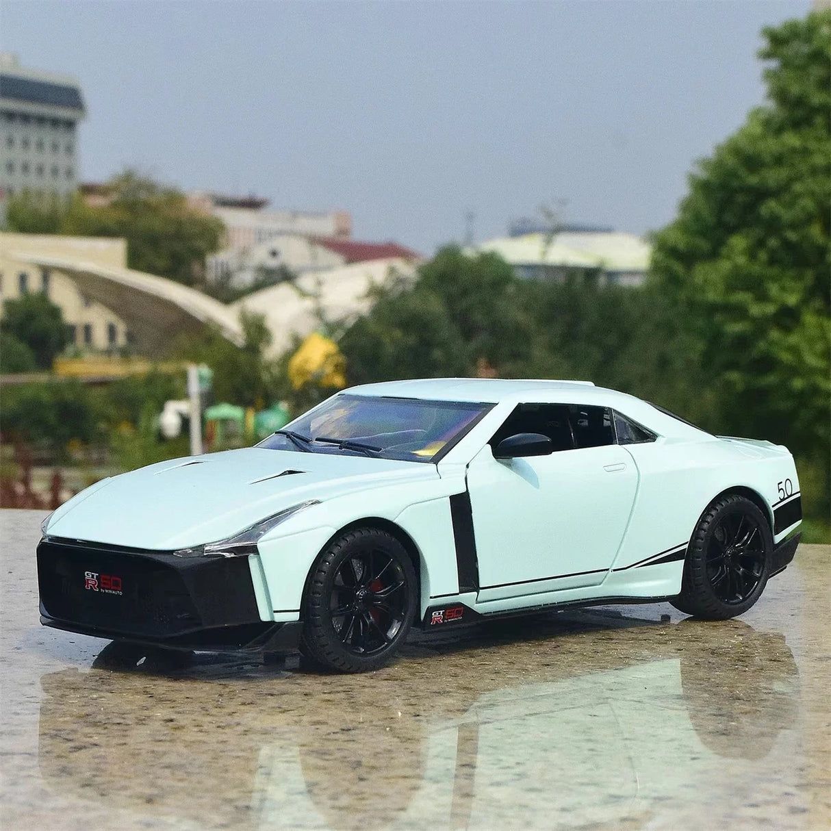 Nissan 2018 GT-R50 van Italdesign groen 1:24 – diecast displaymodel
