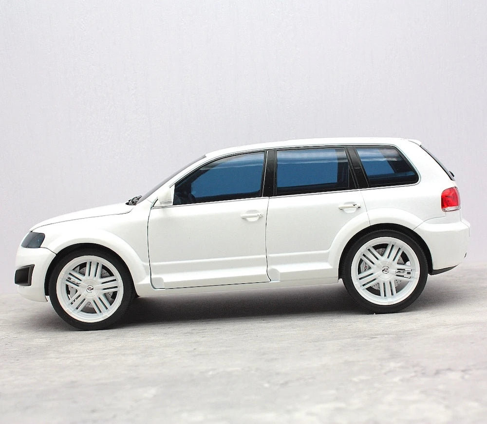 Norev Volkswagen 2008 Touareg P24 Parotech White 1:18 – Collectible Resin Model Resin