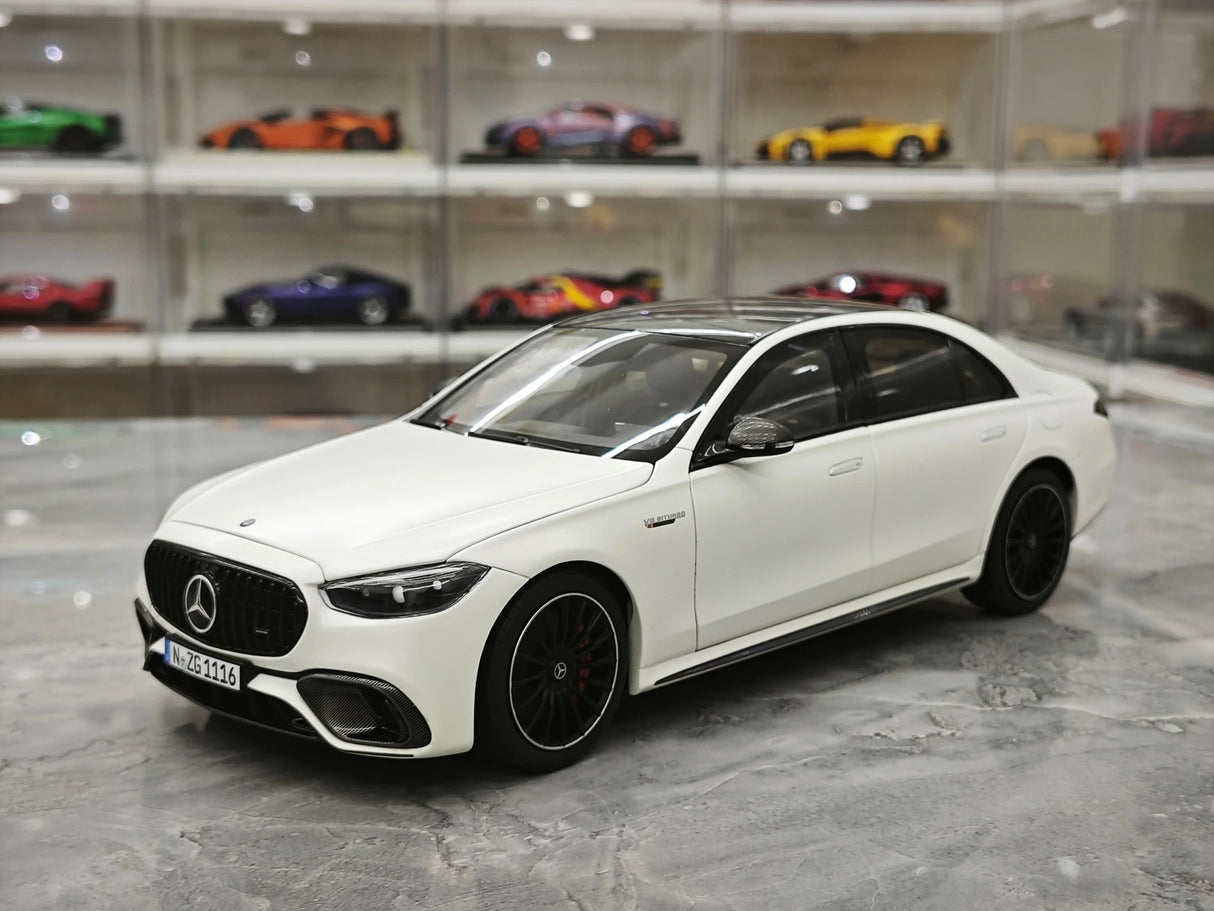 NZG Mercedes-AMG 2023 S 63 E Performance V223 Opalith White 1:18 – Collectible Diecast Model Die-Cast